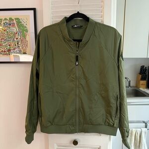 North Face Bomber Jacket Windbreaker, like new!